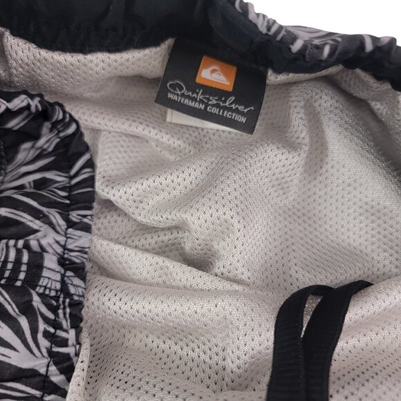 Quiksilver Men’s XL Drawstring Waist Swim Trunks Meshed Lined - Picture 9 of 12